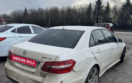 Mercedes-Benz E-Класс, 2011 год, 1 580 000 рублей, 6 фотография