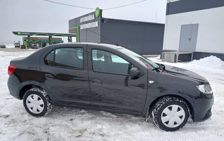 Renault Logan II, 2017 год, 879 000 рублей, 2 фотография