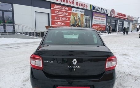 Renault Logan II, 2017 год, 879 000 рублей, 6 фотография