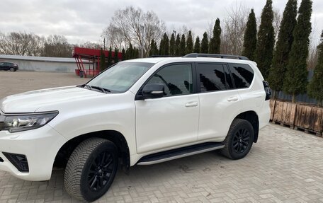 Toyota Land Cruiser Prado 150 рестайлинг 2, 2020 год, 7 099 000 рублей, 3 фотография