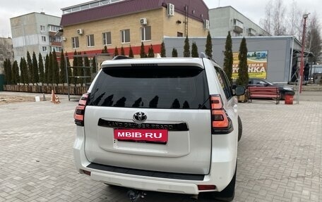 Toyota Land Cruiser Prado 150 рестайлинг 2, 2020 год, 7 099 000 рублей, 7 фотография