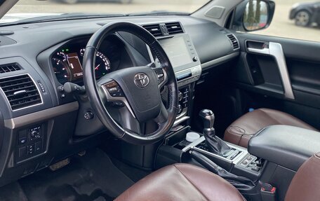 Toyota Land Cruiser Prado 150 рестайлинг 2, 2020 год, 7 099 000 рублей, 9 фотография