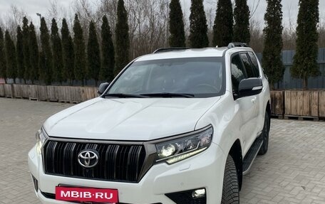 Toyota Land Cruiser Prado 150 рестайлинг 2, 2020 год, 7 099 000 рублей, 15 фотография