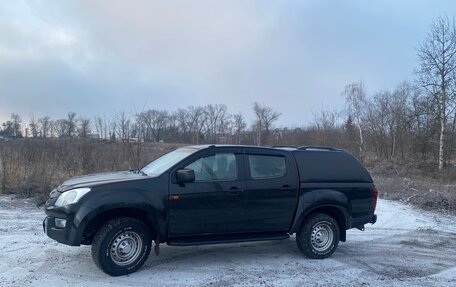 Isuzu D-Max II, 2017 год, 2 550 000 рублей, 2 фотография