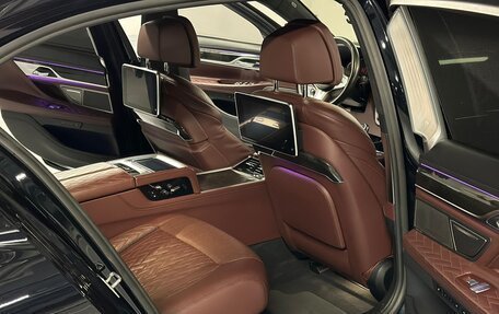 BMW 7 серия, 2019 год, 11 фотография