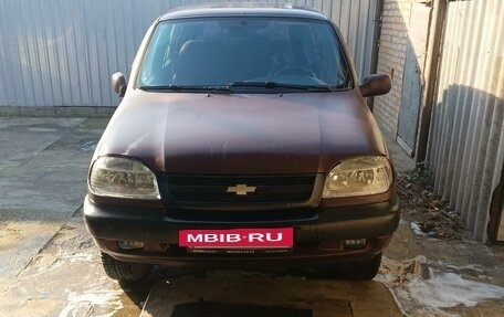 Chevrolet Niva I рестайлинг, 2003 год, 400 000 рублей, 2 фотография