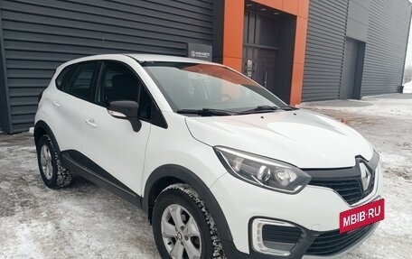 Renault Kaptur I рестайлинг, 2019 год, 1 395 000 рублей, 3 фотография