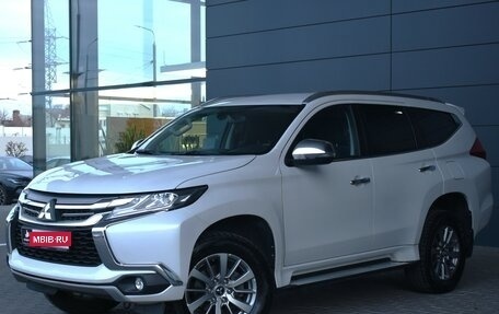 Mitsubishi Pajero Sport III рестайлинг, 2018 год, 2 945 000 рублей, 1 фотография