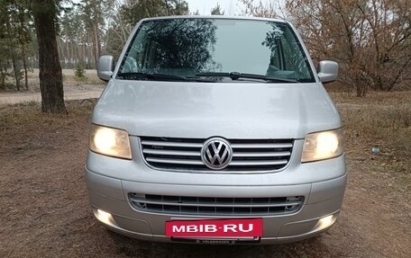 Volkswagen Caravelle T5, 2008 год, 1 210 000 рублей, 2 фотография