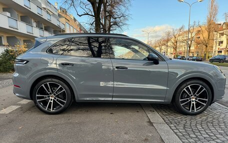 Porsche Cayenne III, 2024 год, 22 890 000 рублей, 6 фотография