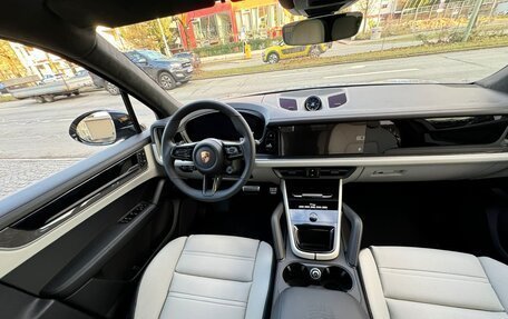 Porsche Cayenne III, 2024 год, 22 890 000 рублей, 8 фотография