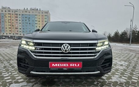 Volkswagen Touareg III, 2019 год, 5 550 000 рублей, 1 фотография