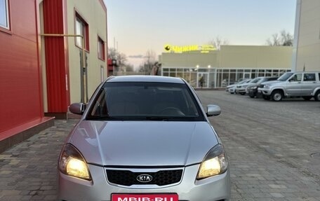 KIA Rio II, 2010 год, 700 000 рублей, 1 фотография