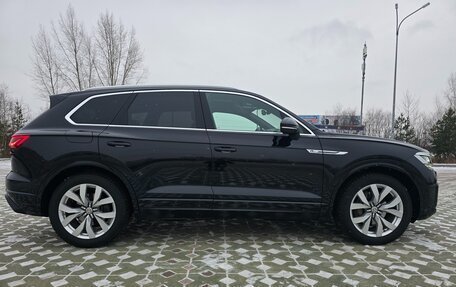 Volkswagen Touareg III, 2019 год, 5 550 000 рублей, 10 фотография