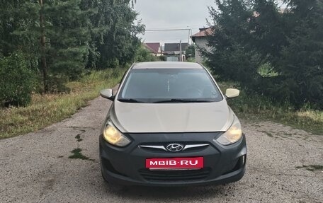 Hyundai Solaris II рестайлинг, 2011 год, 550 000 рублей, 4 фотография