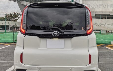 Toyota Sienta, 2022 год, 1 870 000 рублей, 6 фотография