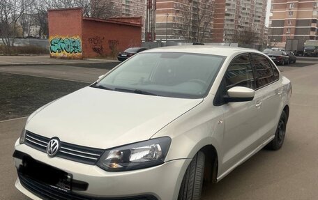 Volkswagen Polo VI (EU Market), 2012 год, 820 000 рублей, 3 фотография