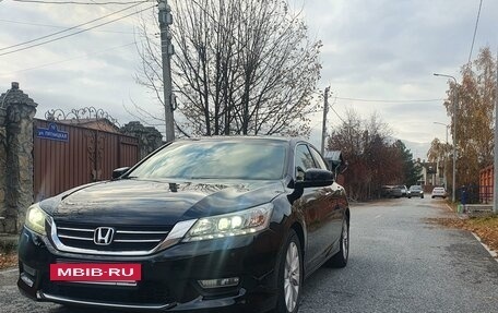 Honda Accord IX рестайлинг, 2013 год, 1 775 000 рублей, 5 фотография