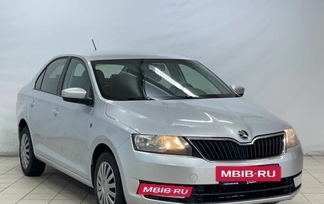 Skoda Rapid I, 2015 год, 870 000 рублей, 2 фотография