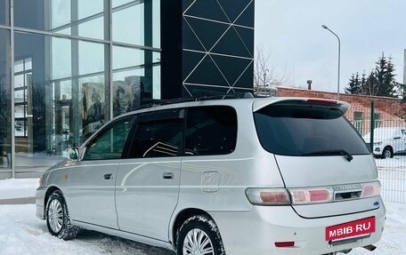 Toyota Gaia, 2001 год, 700 000 рублей, 3 фотография