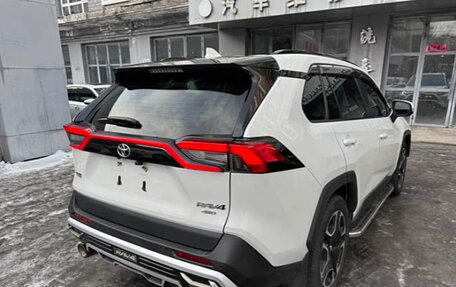 Toyota RAV4, 2022 год, 3 420 000 рублей, 4 фотография