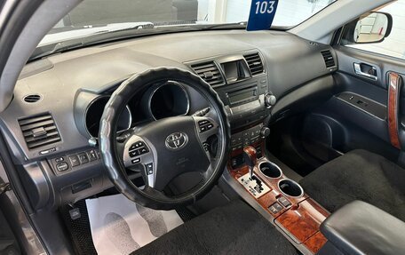 Toyota Highlander III, 2011 год, 2 129 000 рублей, 11 фотография