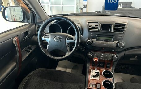 Toyota Highlander III, 2011 год, 2 129 000 рублей, 14 фотография