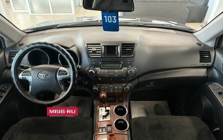 Toyota Highlander III, 2011 год, 2 129 000 рублей, 16 фотография