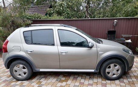 Renault Sandero I, 2011 год, 800 000 рублей, 1 фотография