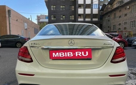 Mercedes-Benz E-Класс, 2018 год, 3 750 000 рублей, 15 фотография