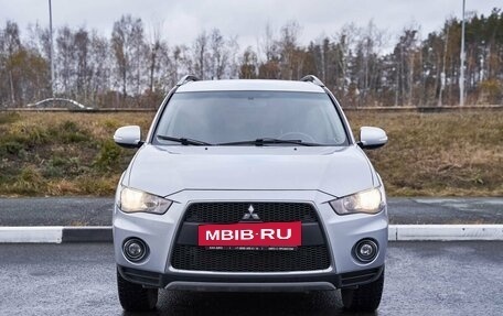 Mitsubishi Outlander III рестайлинг 3, 2011 год, 1 389 000 рублей, 3 фотография