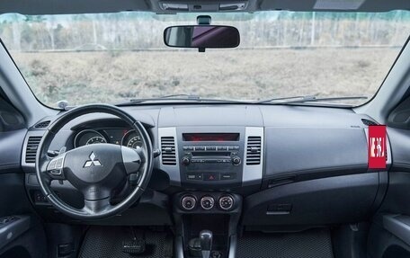 Mitsubishi Outlander III рестайлинг 3, 2011 год, 1 389 000 рублей, 8 фотография