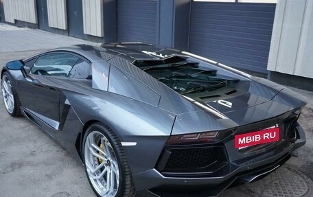 Lamborghini Aventador I рестайлинг, 2013 год, 25 000 000 рублей, 3 фотография