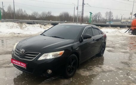 Toyota Camry, 2011 год, 1 250 000 рублей, 2 фотография