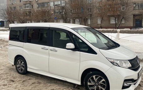 Honda Stepwgn IV, 2016 год, 2 650 000 рублей, 3 фотография