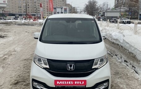 Honda Stepwgn IV, 2016 год, 2 650 000 рублей, 2 фотография