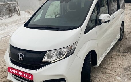 Honda Stepwgn IV, 2016 год, 2 650 000 рублей, 4 фотография