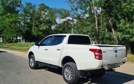 Mitsubishi L200 IV рестайлинг, 2015 год, 2 250 000 рублей, 10 фотография