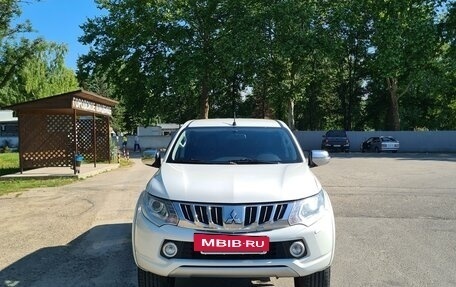 Mitsubishi L200 IV рестайлинг, 2015 год, 2 250 000 рублей, 17 фотография