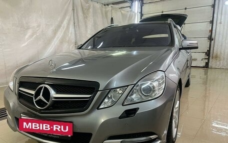 Mercedes-Benz E-Класс, 2009 год, 1 550 000 рублей, 2 фотография