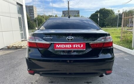 Toyota Camry, 2017 год, 2 150 000 рублей, 4 фотография