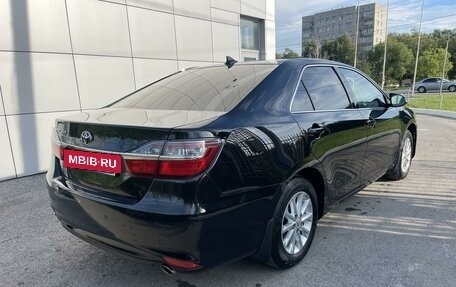 Toyota Camry, 2017 год, 2 150 000 рублей, 5 фотография