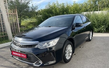 Toyota Camry, 2017 год, 2 150 000 рублей, 2 фотография