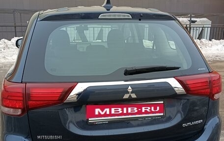 Mitsubishi Outlander III рестайлинг 3, 2019 год, 2 545 500 рублей, 2 фотография