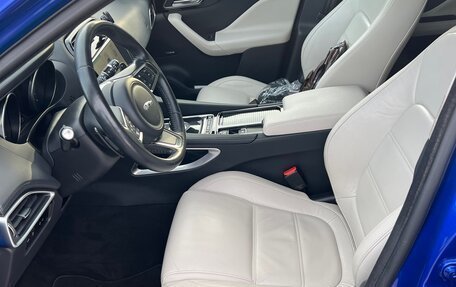 Jaguar F-Pace, 2018 год, 3 490 000 рублей, 16 фотография