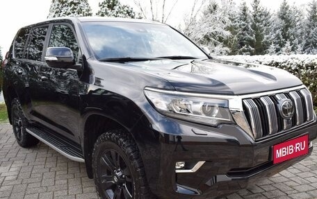 Toyota Land Cruiser Prado 150 рестайлинг 2, 2022 год, 7 971 000 рублей, 1 фотография