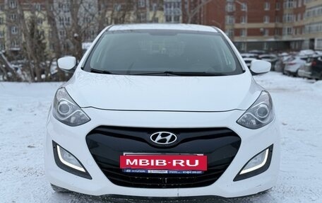 Hyundai i30 II рестайлинг, 2013 год, 890 000 рублей, 3 фотография