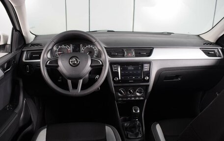 Skoda Rapid I, 2018 год, 1 270 000 рублей, 6 фотография