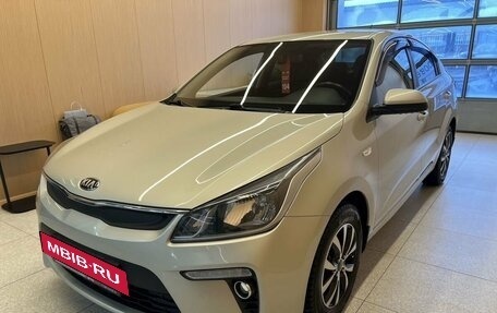 KIA Rio IV, 2018 год, 1 610 000 рублей, 3 фотография