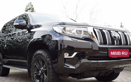 Toyota Land Cruiser Prado 150 рестайлинг 2, 2022 год, 7 971 000 рублей, 2 фотография